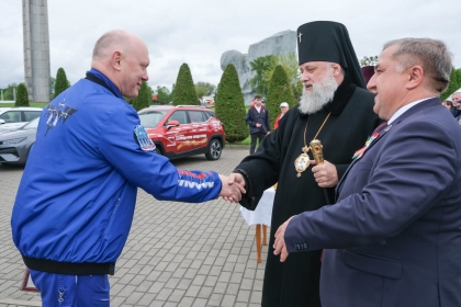 Архиепископ Иоанн совершил молебен в Брестской крепости в рамках автопробега «Города-герои — города Героев»
