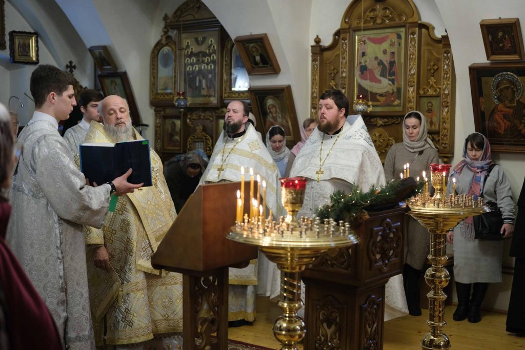 Архиерейское богослужение в Свято-Рождество-Богородичном женском монастыре г. Бреста.