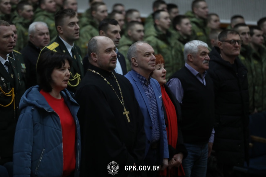 Сегодня, 20 февраля, в Бресте сотрудники уникального подразделения Института пограничной службы Республики Беларусь – центра подготовки специалистов пограничного контроля – принимают поздравления по случаю предстоящей юбилейной даты 65-летия образования.