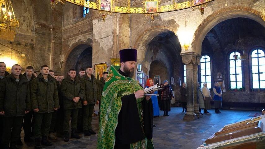 Протоиерей Виталий Хоновец совершил молебен для военнослужащих 38-ой Брестской отдельной Венской Краснознамённой десантно-штурмовой бригады.