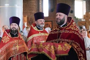 Архиерейское богослужение в канун пятницы Светлой седмицы.