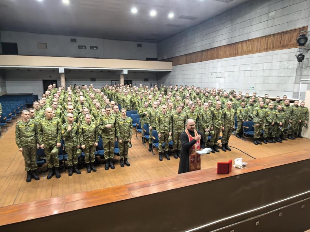 10 мая в клубе в/ч 2187 состоялся молебен на начало всякого доброго дела для молодого пополнения пограничников.