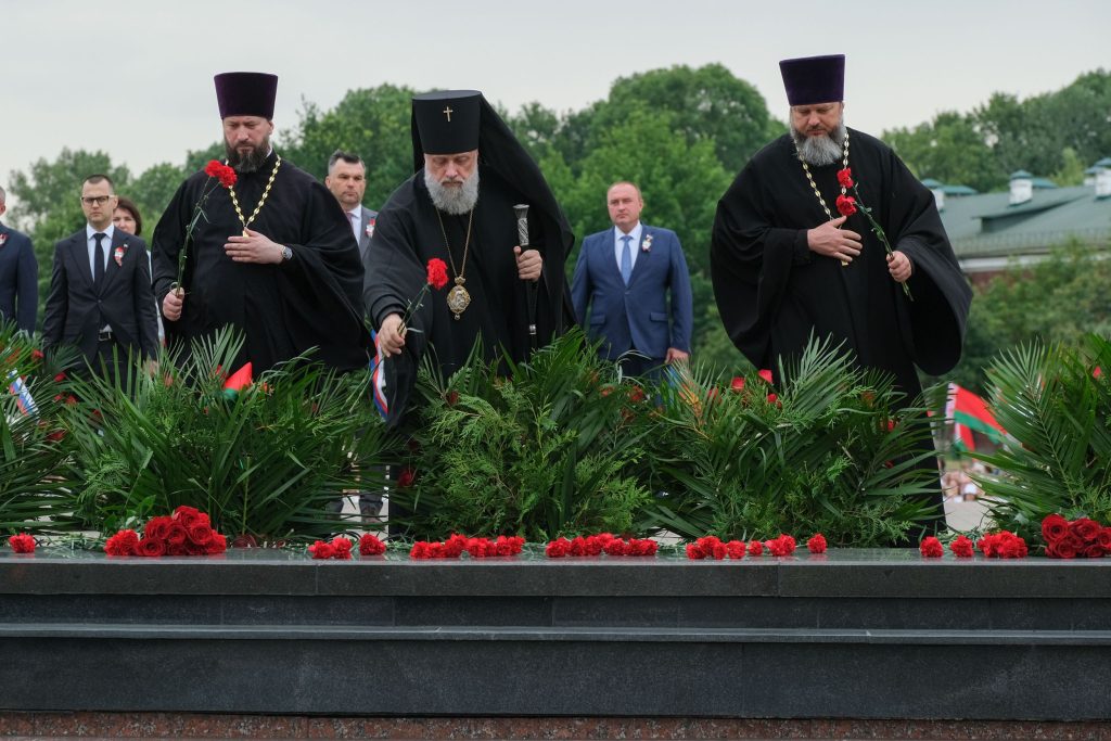 Представители Брестской епархии приняли участие в мероприятиях, посвященных празднованию Дня Независимости Республики Беларусь в городе в Бресте.