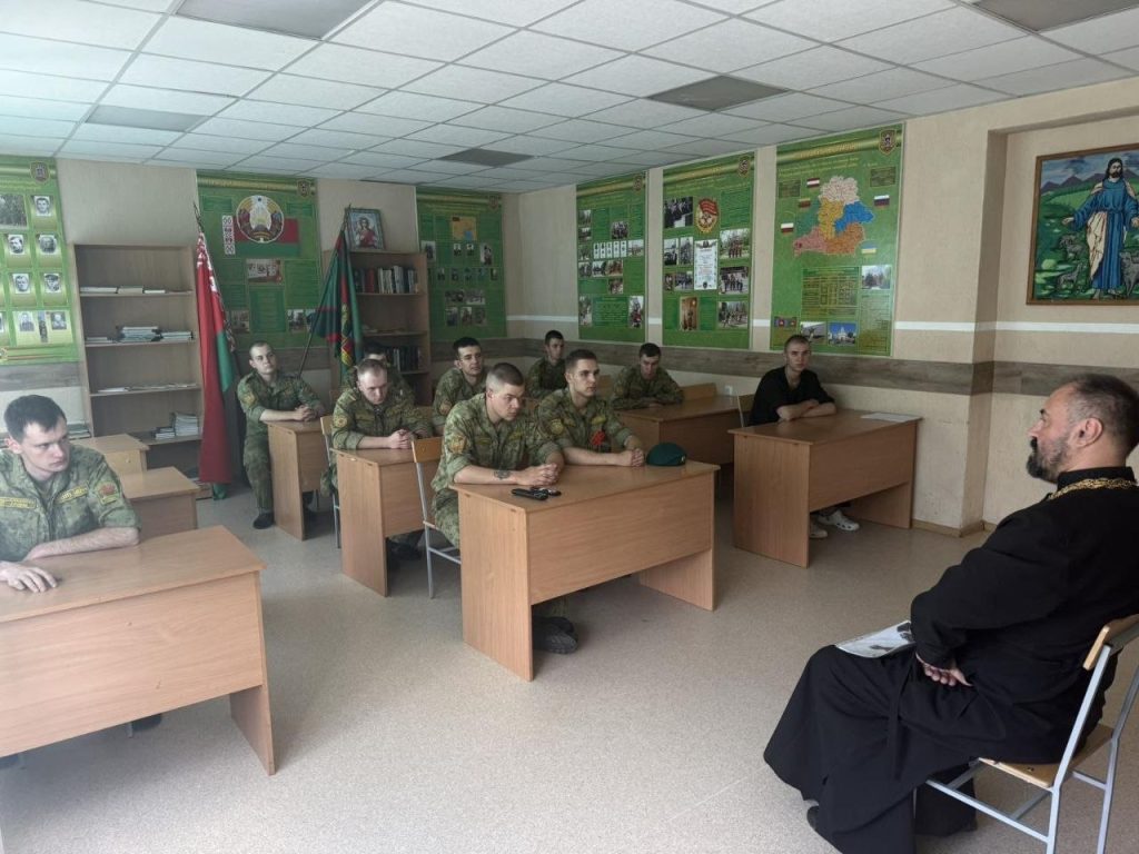 Состоялась беседа с личным составом о апостолах Петре и Павле.
