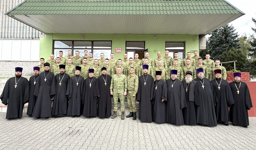 22 сентября на базе Брестской пограничной группы прошёл круглый стол, за которым собрались заместили начальников застав по идеологии и священнослужители окормляющие данные заставы.